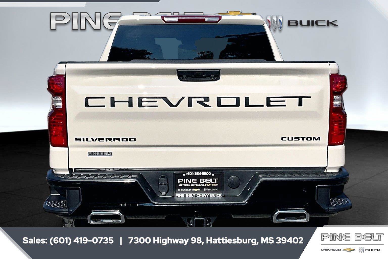New 2026 Chevrolet Silverado 1500 Custom Trail Boss w/ LPO, Dark Essentials Package AWD/4WD image 4