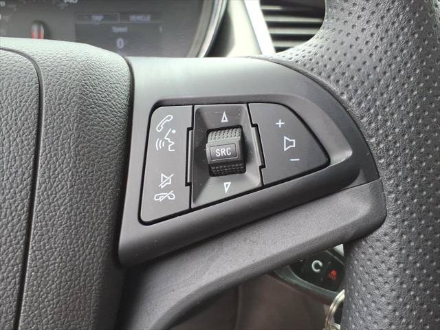 Used 2019 Chevrolet Trax LT w/ LPO, Protection Package AWD/4WD image 17