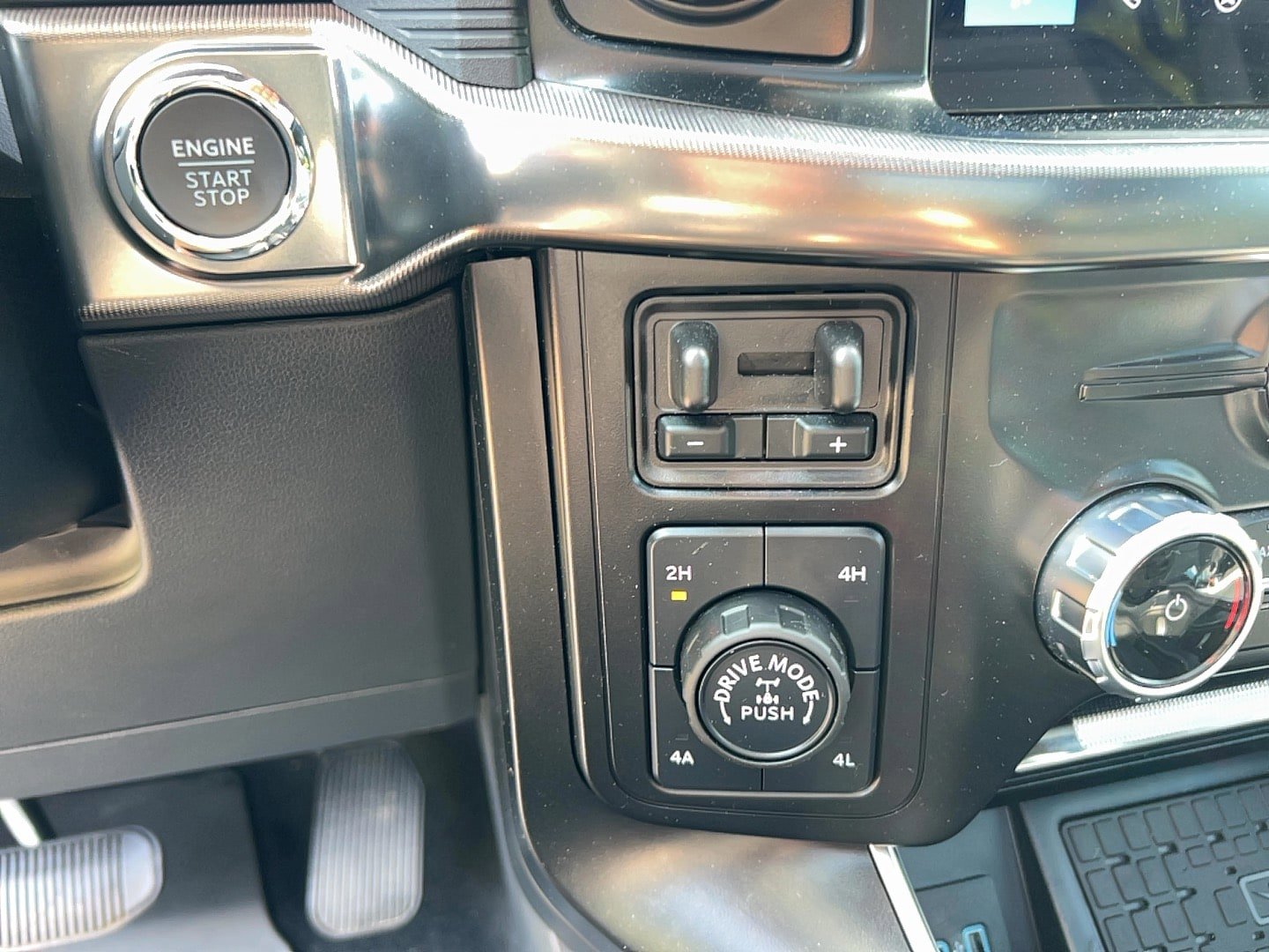 Used 2024 Ford F150 Raptor AWD/4WD image 20