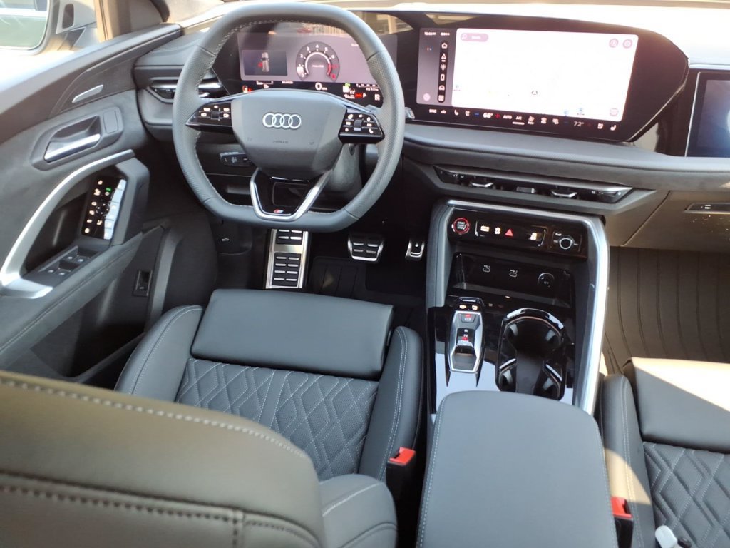 New 2026 Audi SQ5 Prestige AWD/4WD image 6