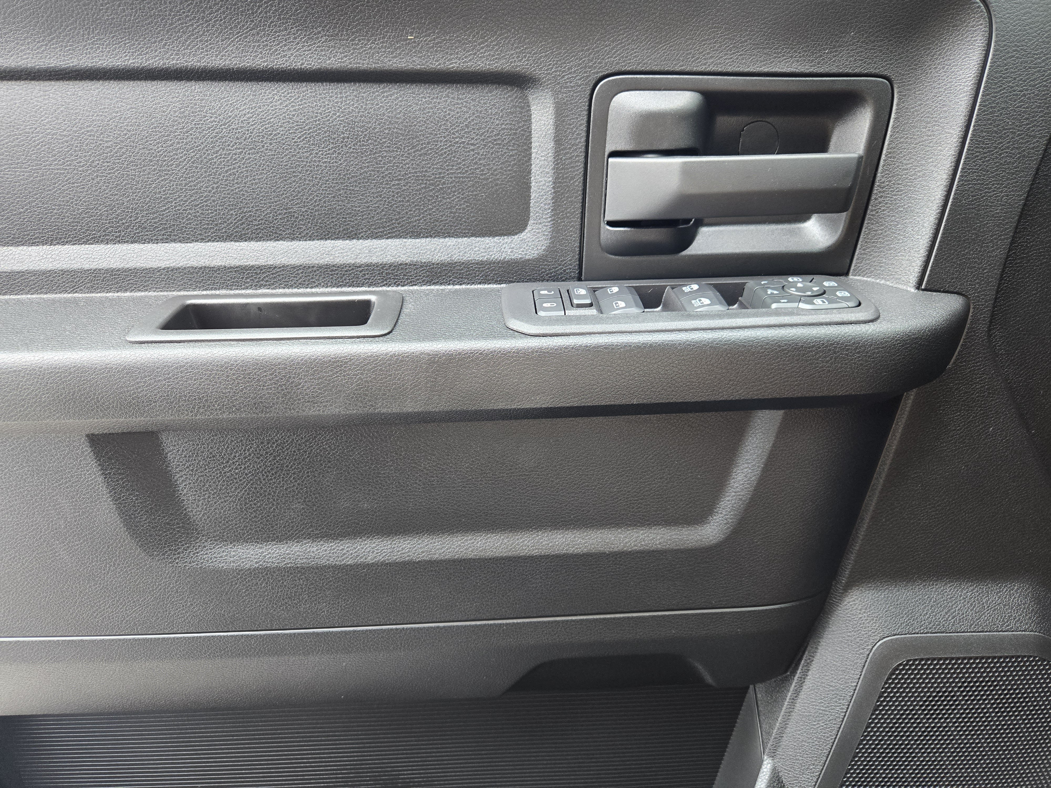 New 2026 RAM 2500 Tradesman AWD/4WD image 18