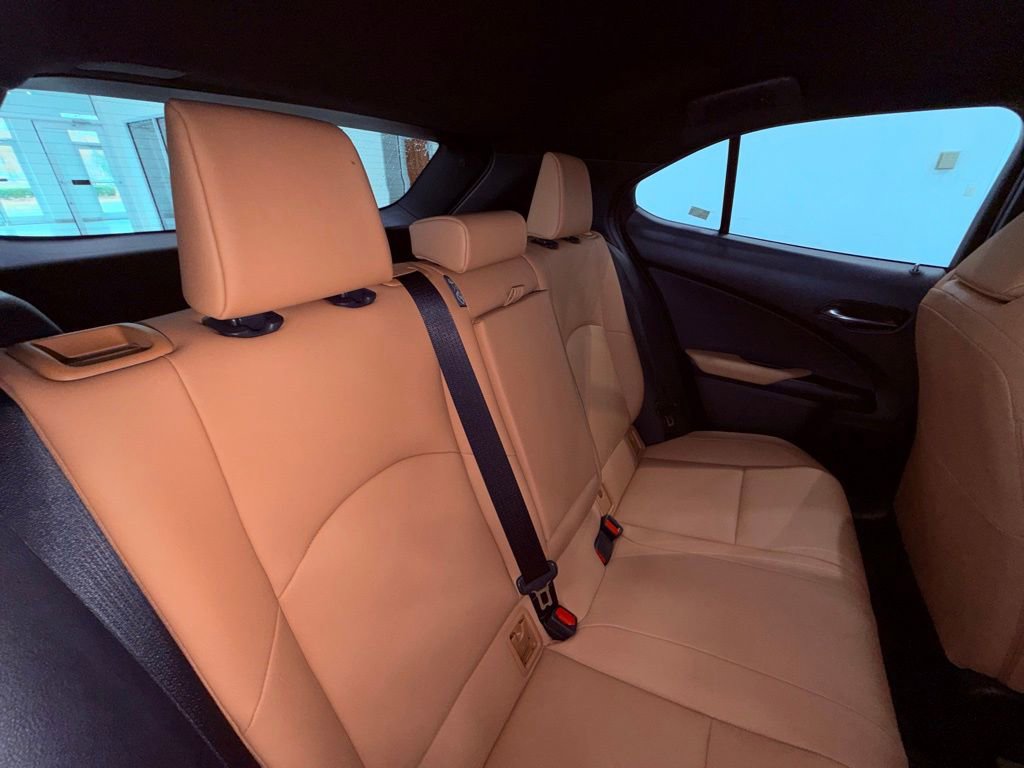 Certified 2025 Lexus UX 300h 300h DIGITAL KEY/CARPLAY/UNLIM image 15