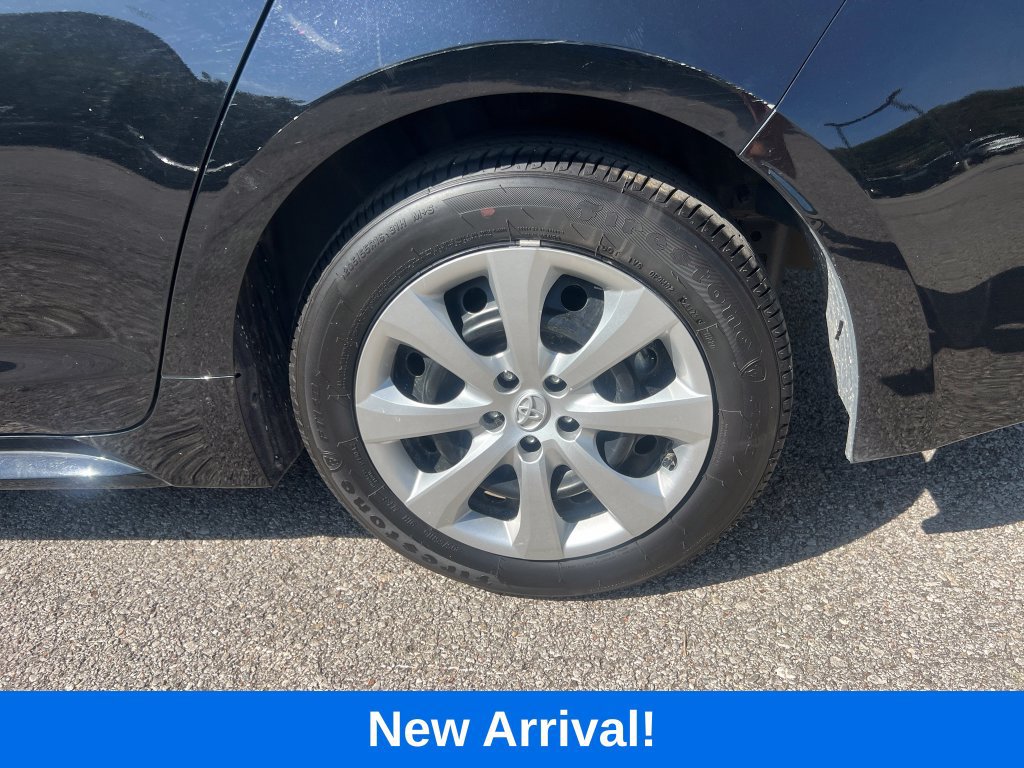 Used 2026 Toyota Corolla LE FWD image 8