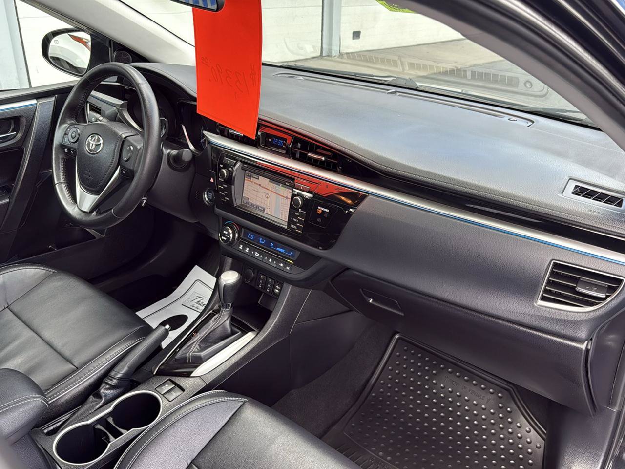 Used 2015 Toyota Corolla S Premium FWD image 29