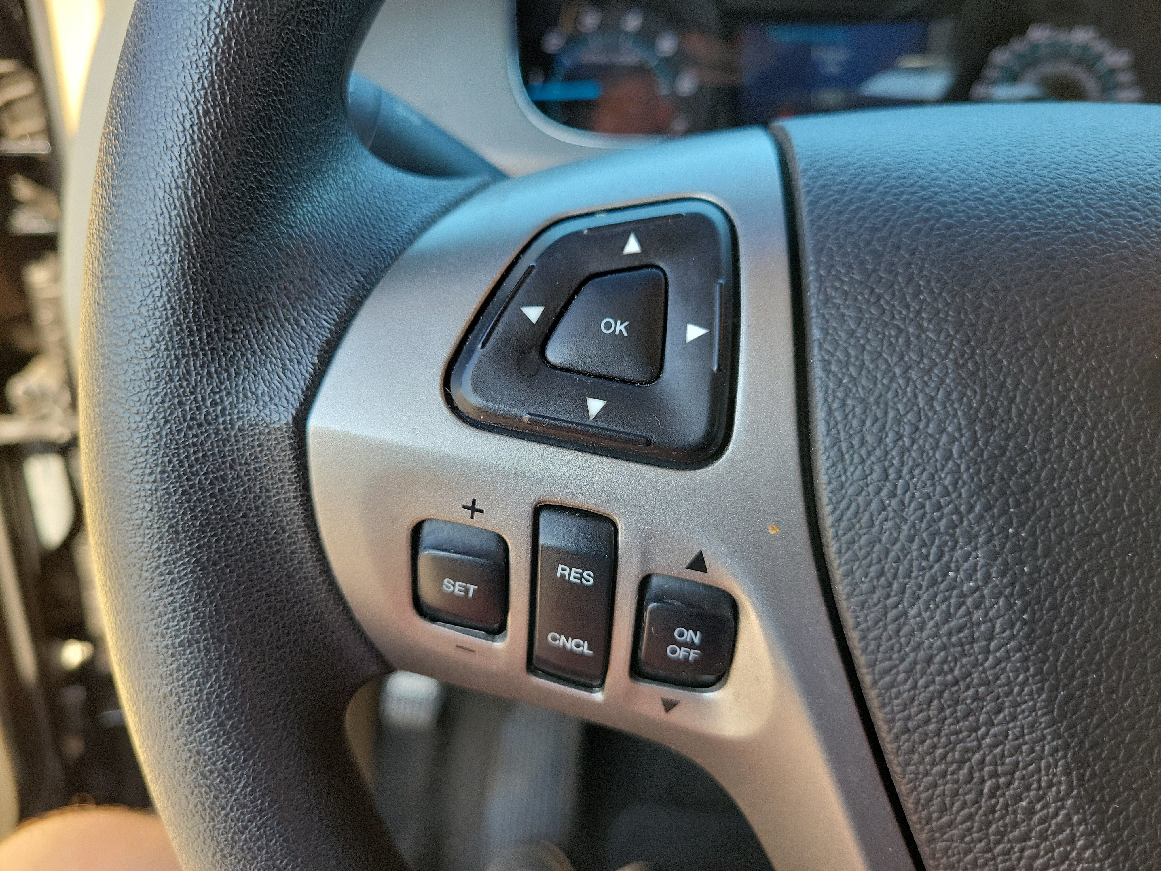 Used 2015 Ford Taurus SE FWD image 20