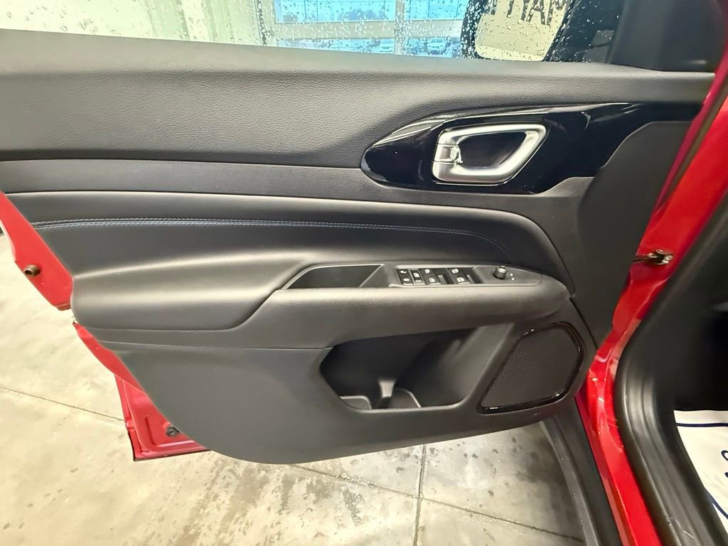 New 2026 Jeep Compass Latitude image 19