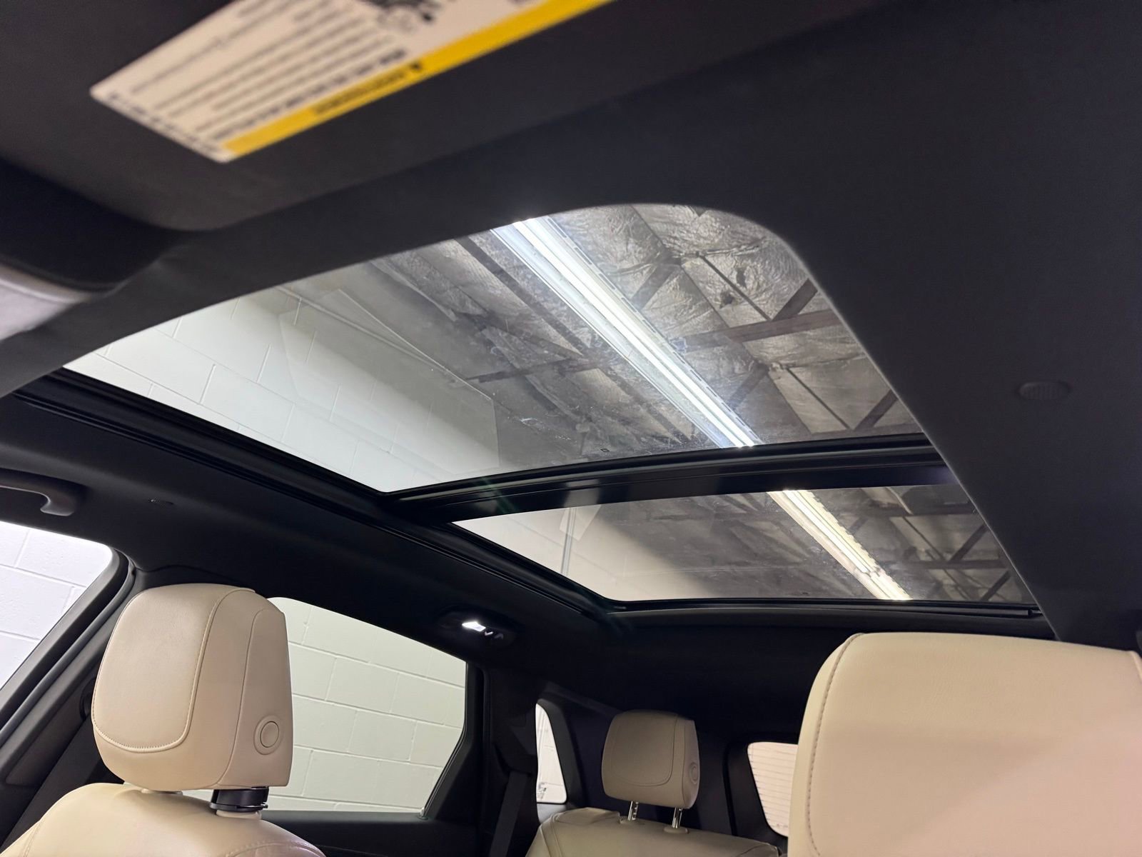 Used 2017 Cadillac XT5 Luxury w/ Driver Awareness Package image 14