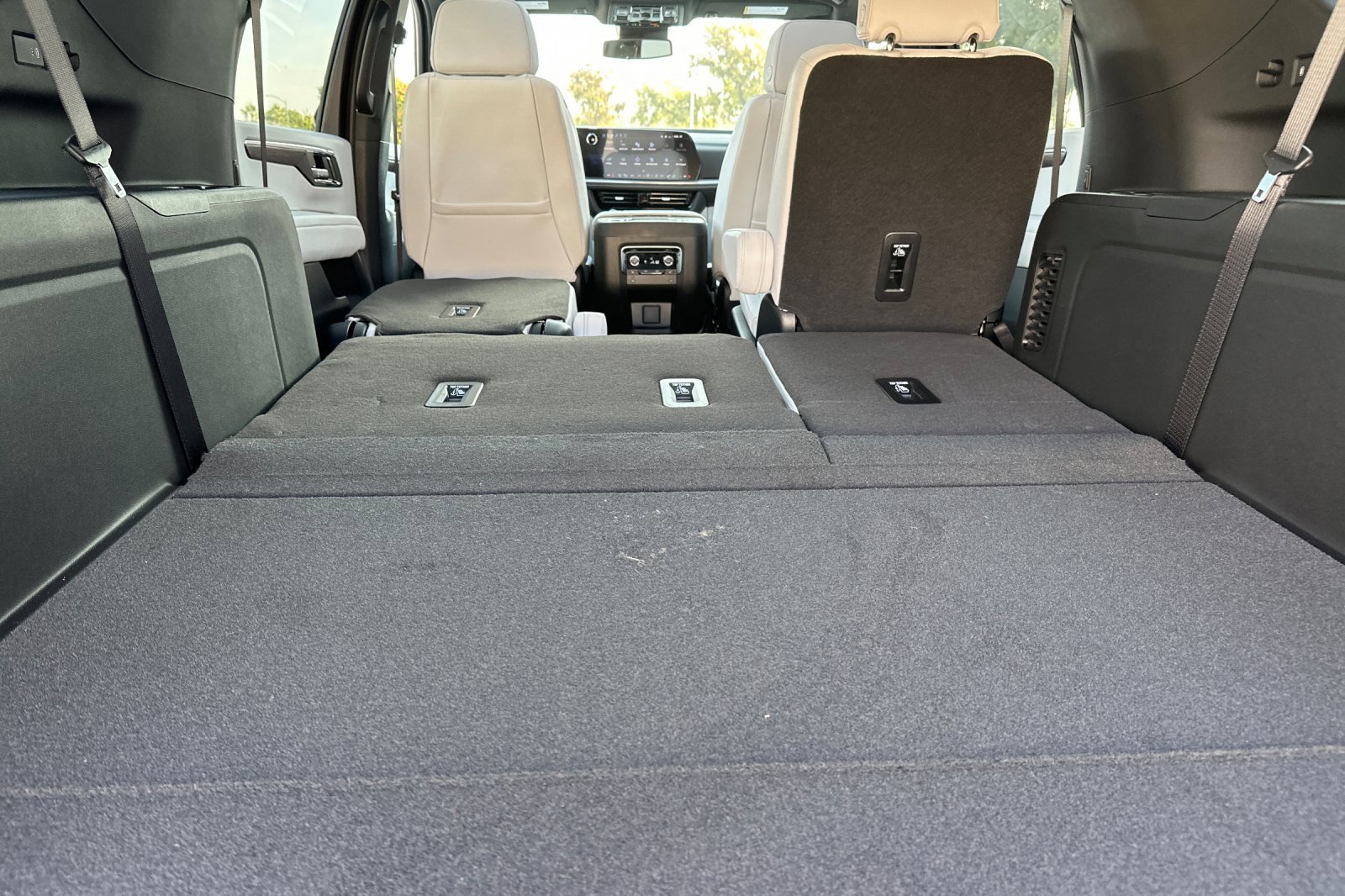 New 2026 Chevrolet Suburban Premier w/ Sun And Tow Package image 18