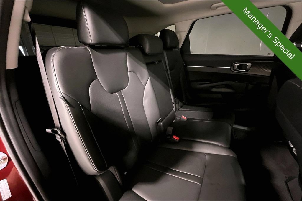Used 2025 Kia Sorento S w/ Panoramic Sunroof Package FWD image 34