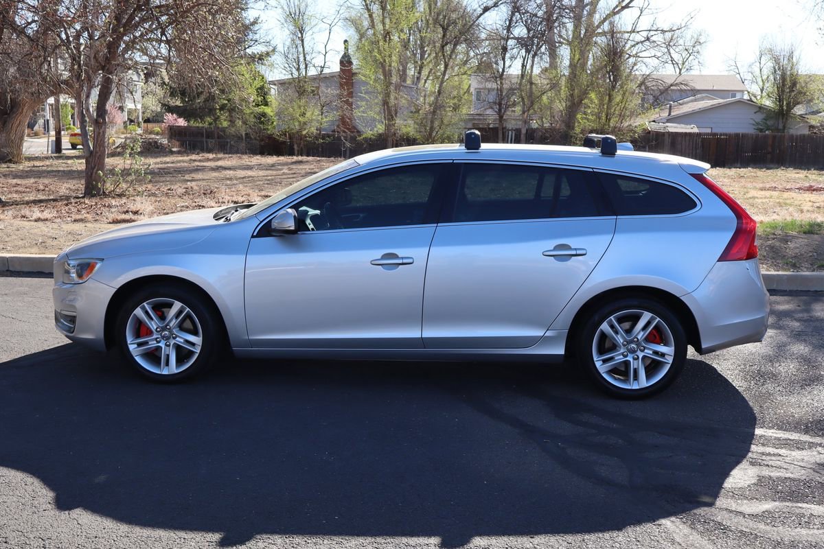 Used 2015 Volvo V60 T5 Platinum image 9