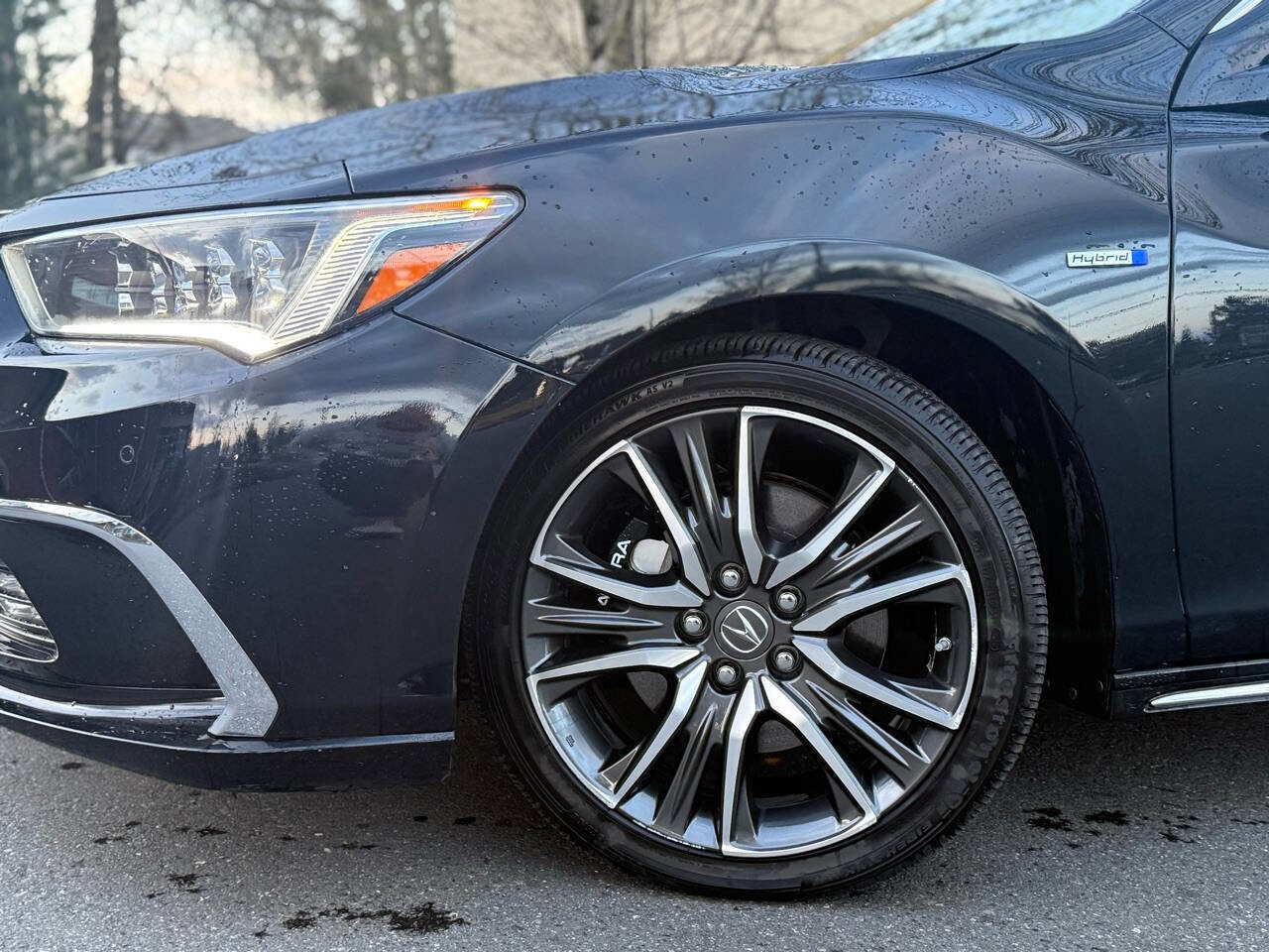 Used 2018 Acura RLX Sport Hybrid w/ Advance Pkg image 4