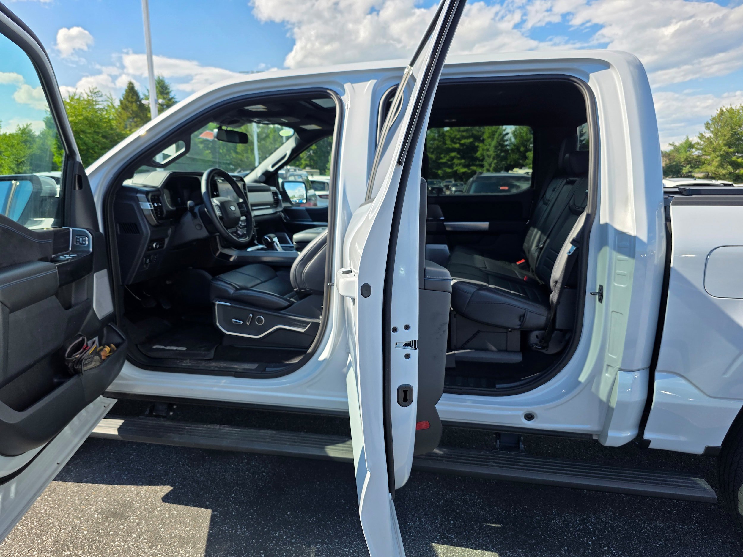 Used 2025 Ford F150 Platinum w/ Equipment Group 702A High AWD/4WD image 9