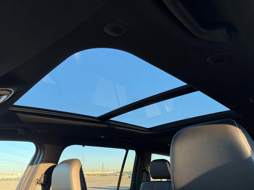 New 2025 Jeep Grand Cherokee L Limited w/ Luxury Tech Group II image 22