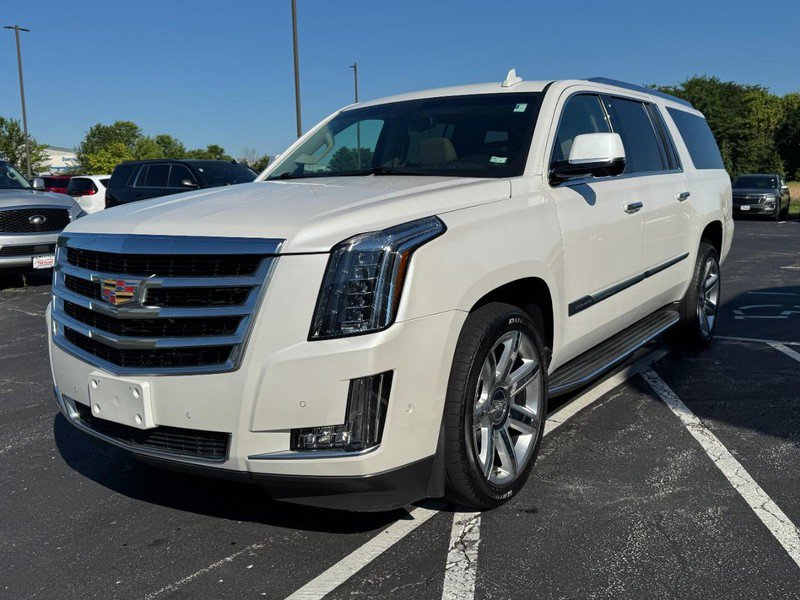 Used 2019 Cadillac Escalade ESV Luxury AWD/4WD image 8