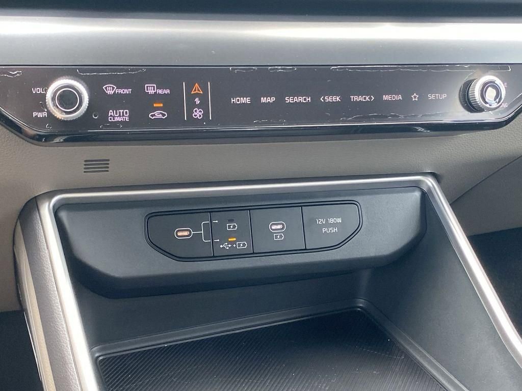 New 2026 Kia Carnival image 17