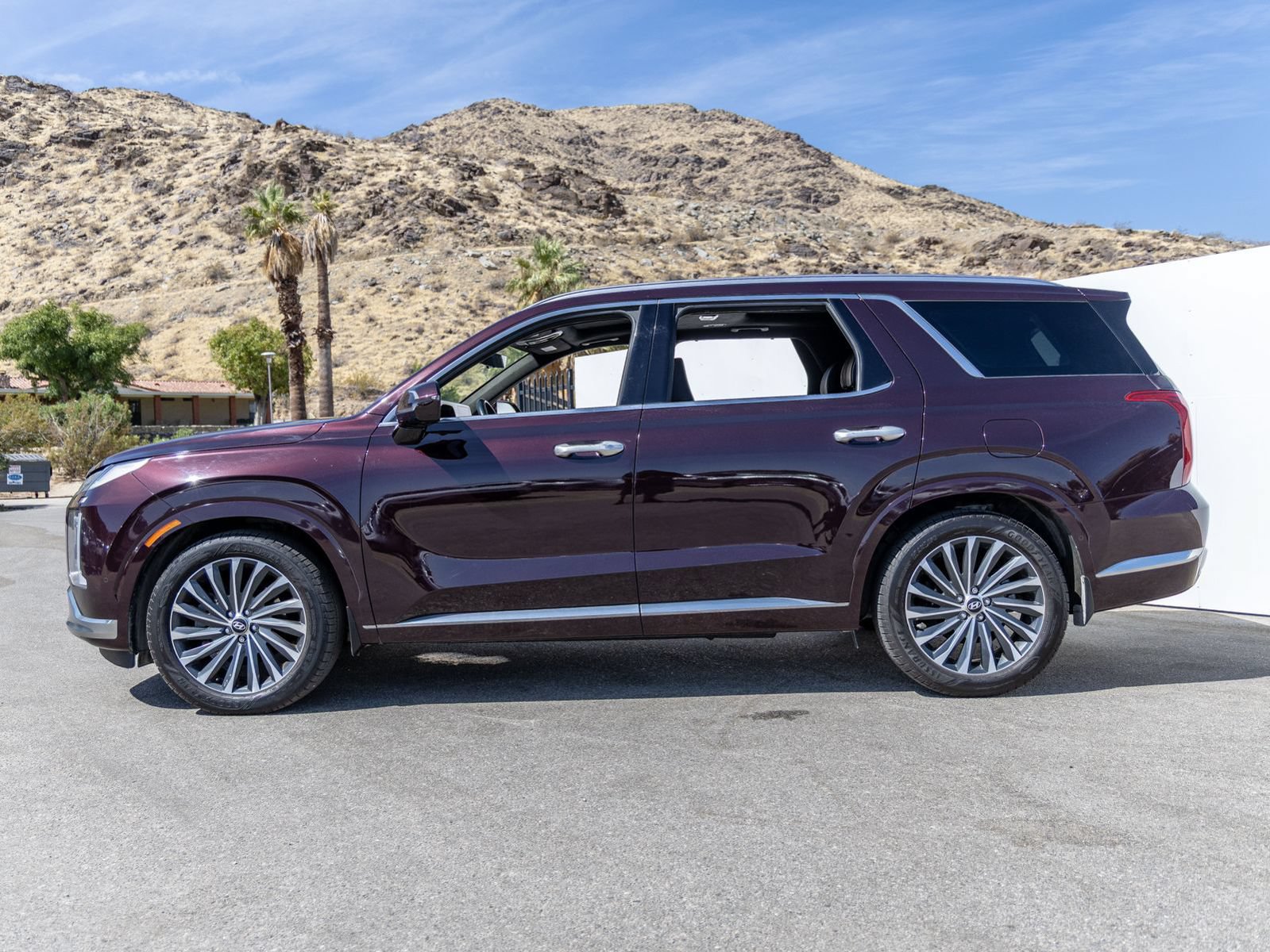 Used 2023 Hyundai Palisade Calligraphy FWD image 6