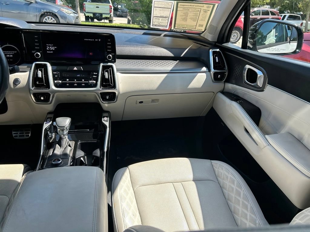 Used 2023 Kia Sorento SX AWD/4WD image 11