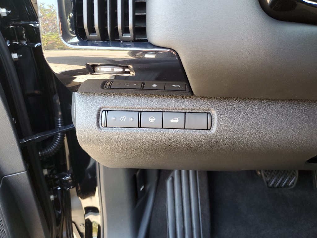 New 2026 Nissan Pathfinder SV FWD image 22