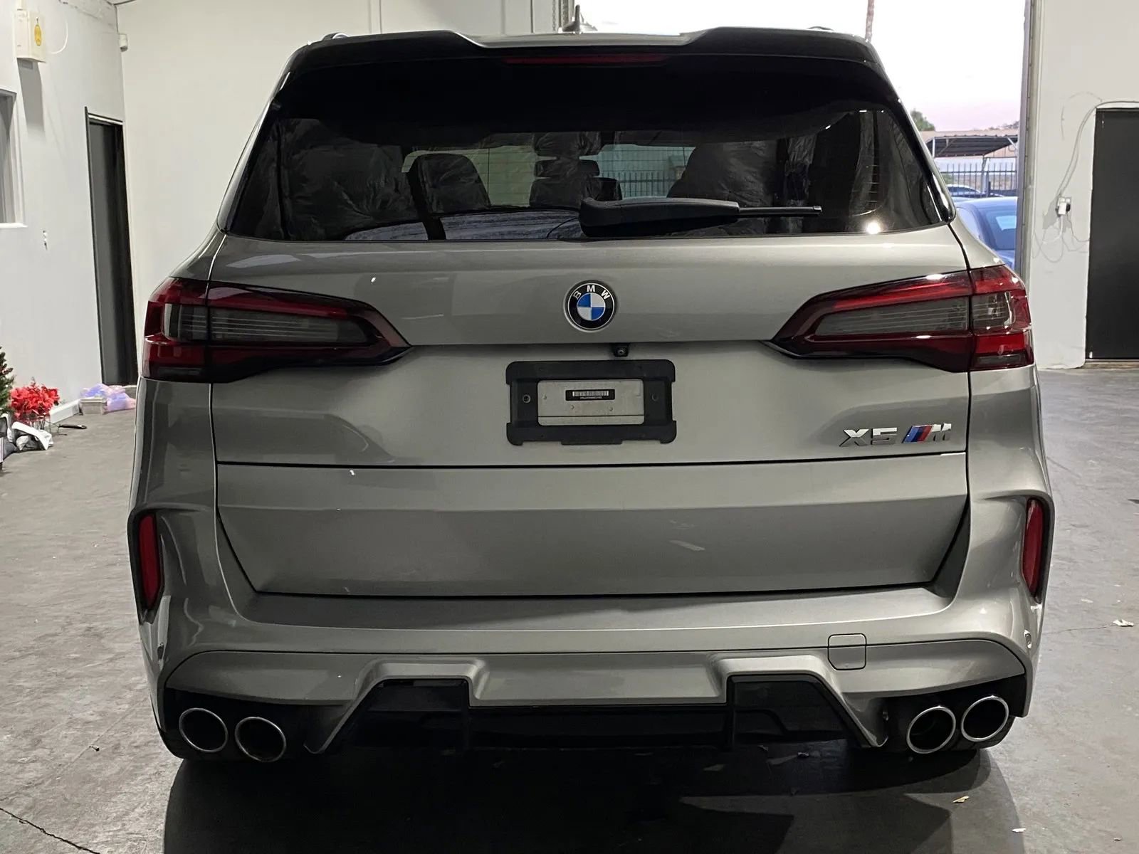 Used 2021 BMW X5 M w/ Executive Package image 3