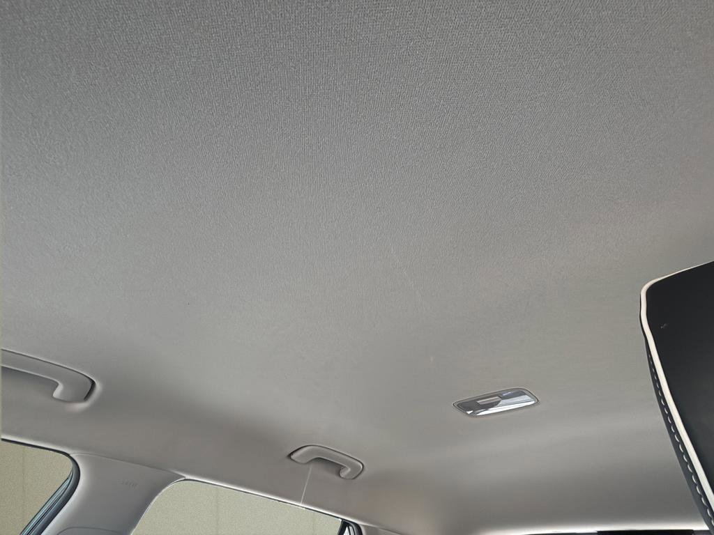 Certified 2023 Hyundai Venue Limited FWD image 36