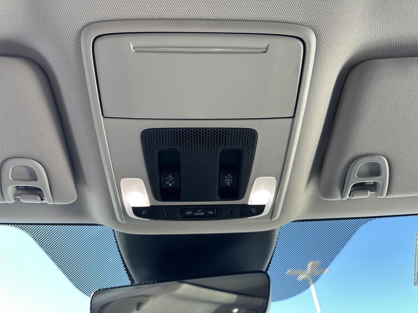 Certified 2025 Honda Pilot Touring image 30