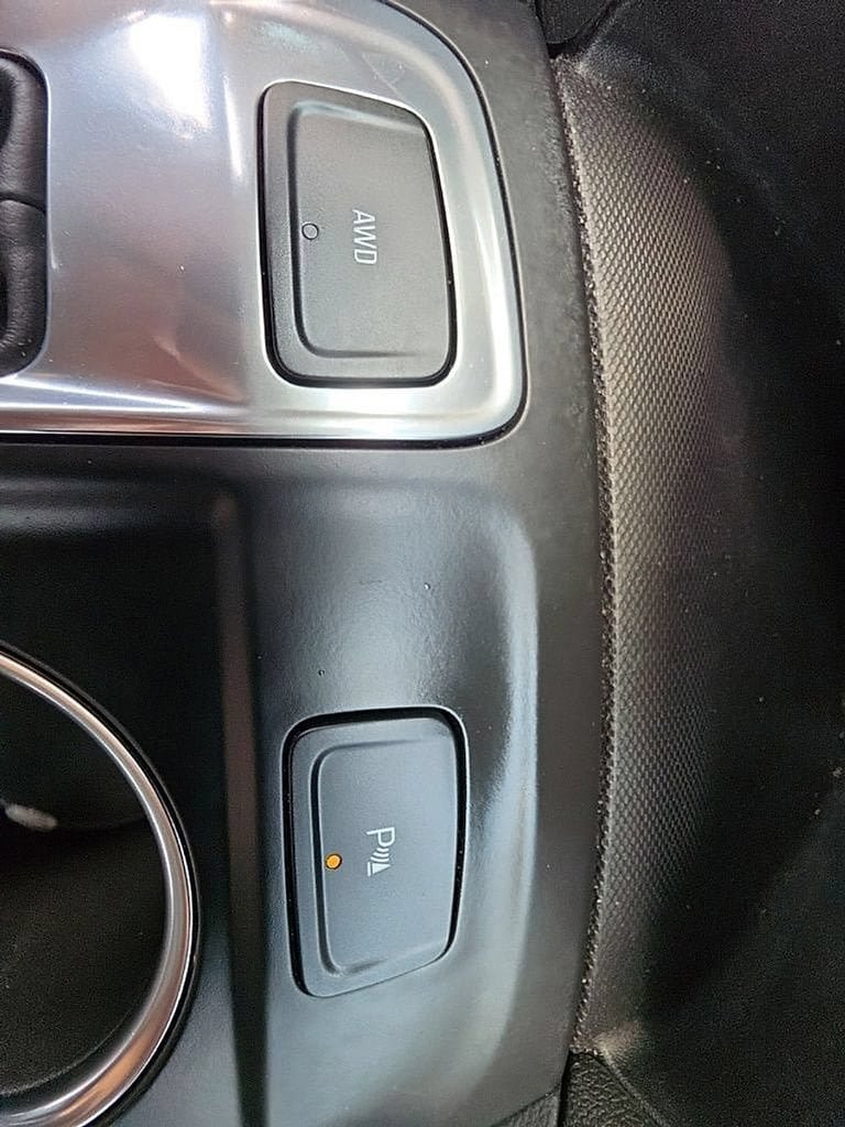 Used 2023 Chevrolet Equinox LT AWD/4WD image 15