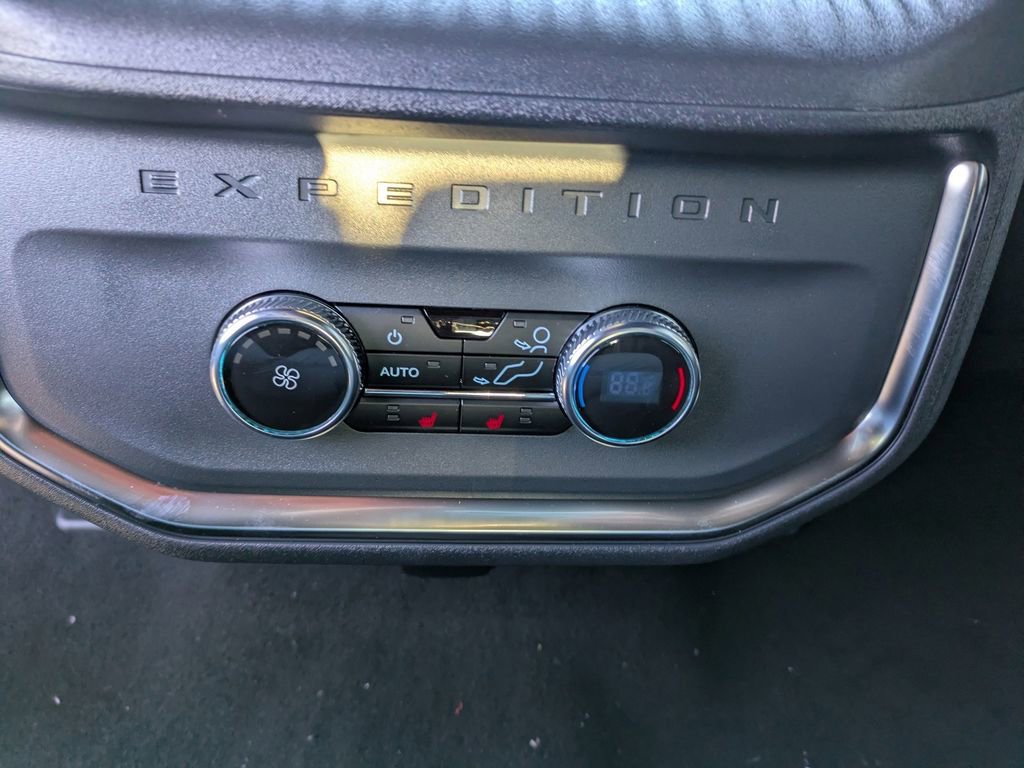 New 2026 Ford Expedition Max Platinum w/ Stealth Performance Package image 16