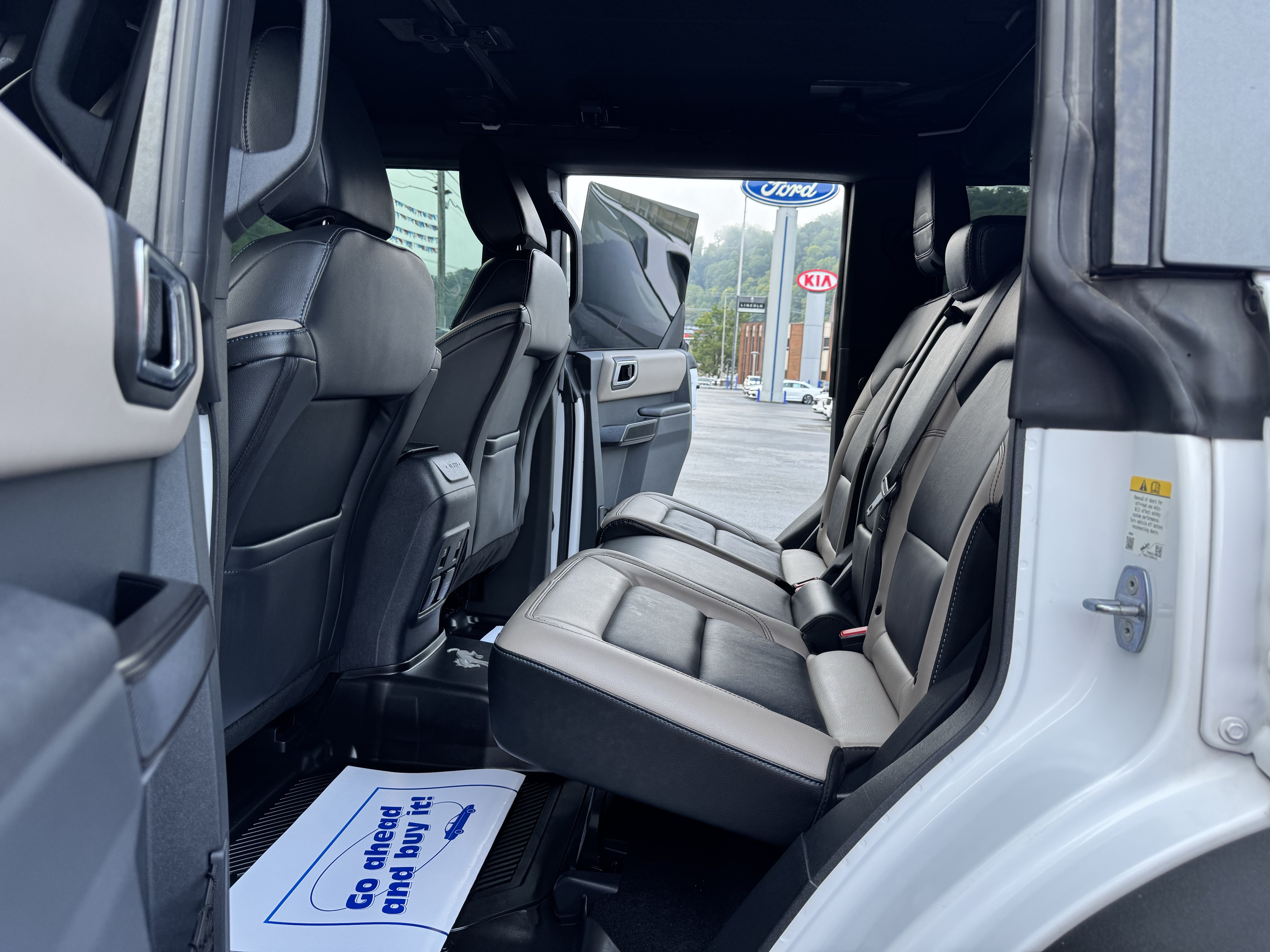 Used 2024 Ford Bronco Wildtrak AWD/4WD image 27