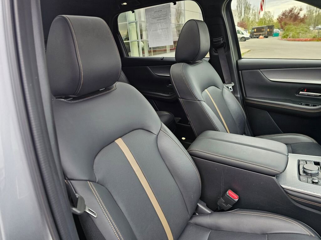 Used 2024 MAZDA CX-90 3.3 Turbo w/ Premium Plus Pkg image 12