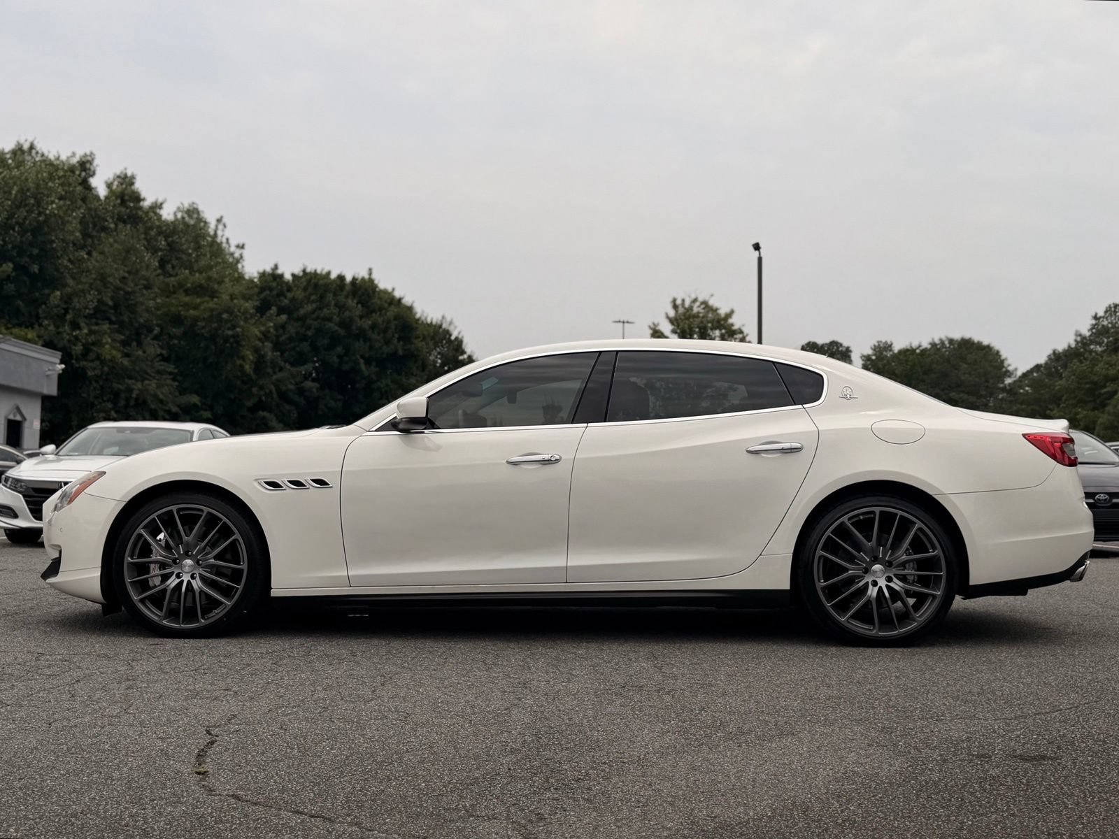 Used 2014 Maserati Quattroporte GTS RWD image 2