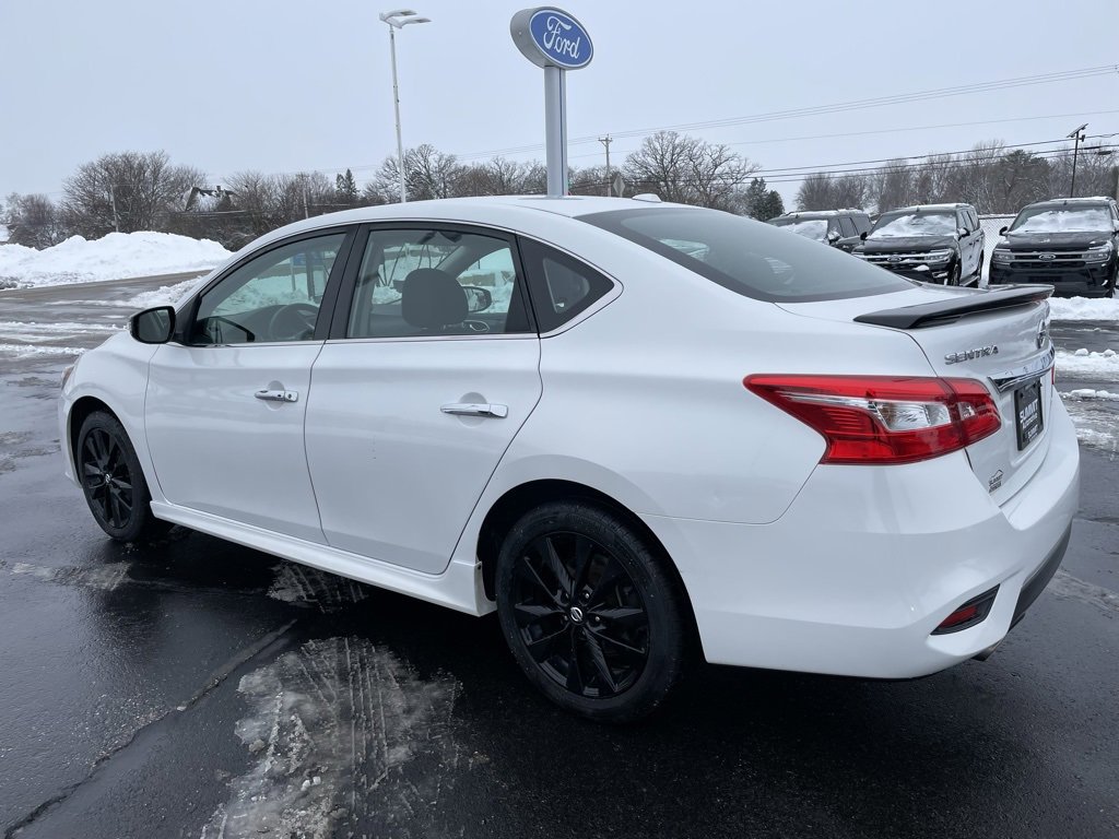Used 2017 Nissan Sentra SR w/ SR Midnight Edition image 5
