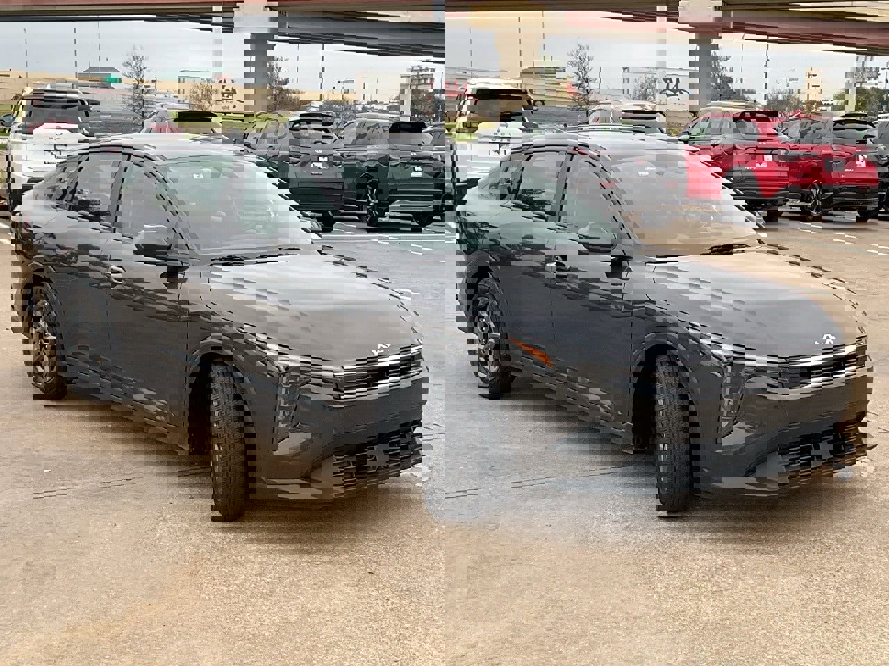 Used 2025 Kia K4 LXS image 4