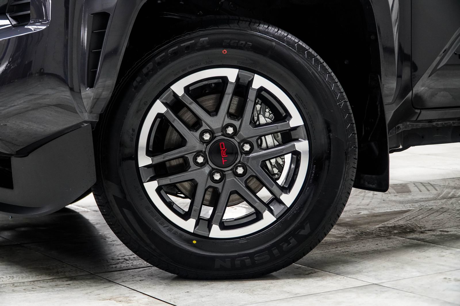 Used 2025 Toyota Tacoma TRD Sport AWD/4WD image 3