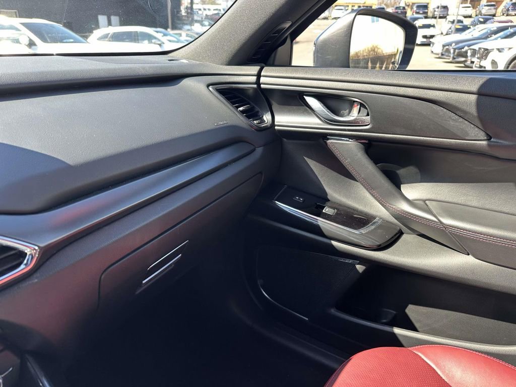 Used 2023 MAZDA CX-9 Carbon Edition AWD/4WD image 32