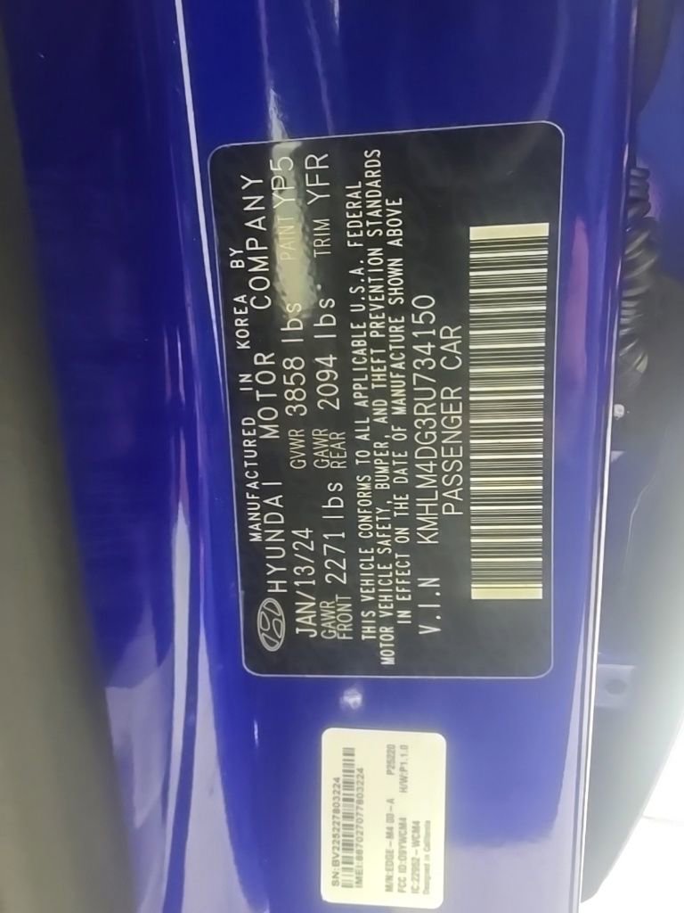 Used 2024 Hyundai Elantra SEL image 11