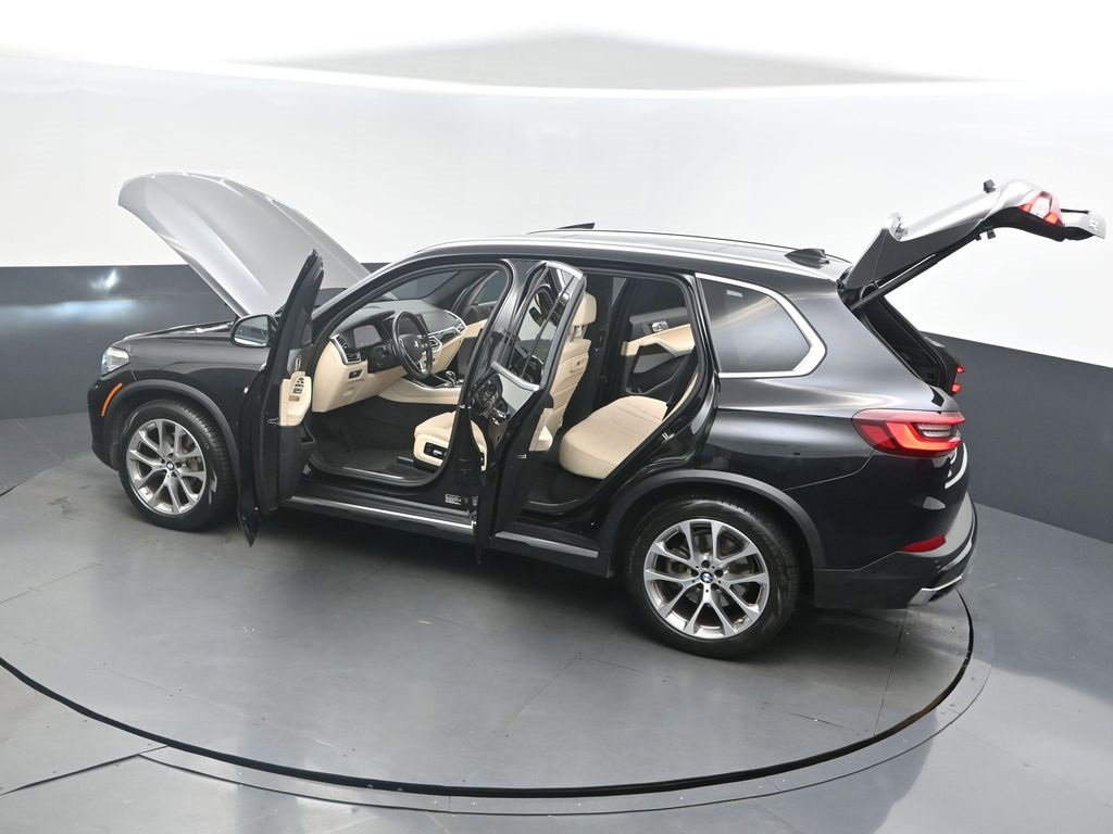 Used 2021 BMW X5 xDrive40i w/ Premium Package 2 image 48
