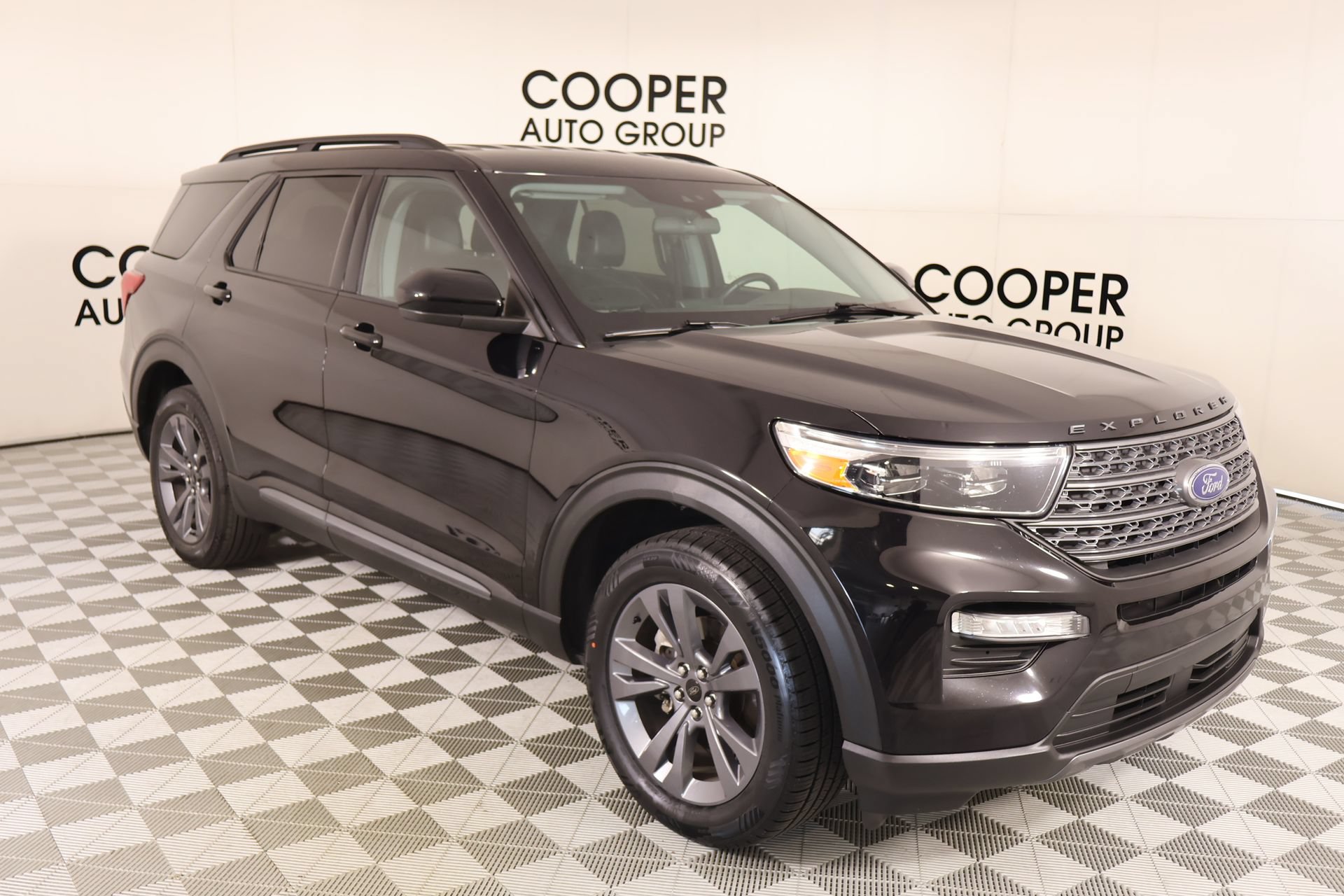 Used 2022 Ford Explorer XLT w/ Equipment Group 202A