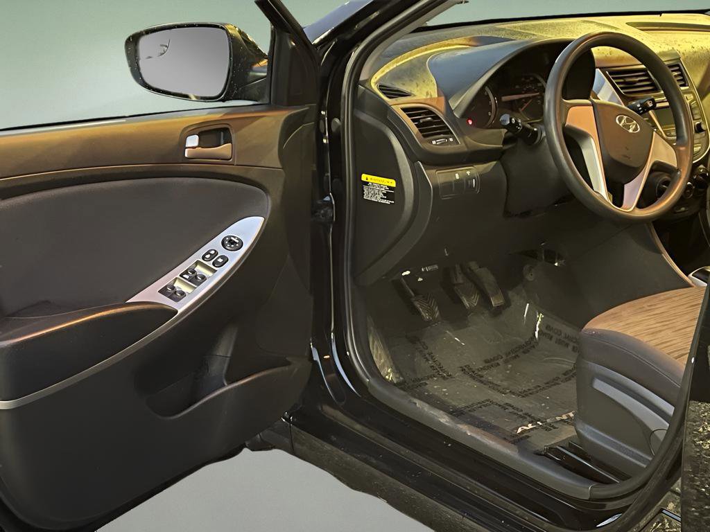 Used 2016 Hyundai Accent SE image 10