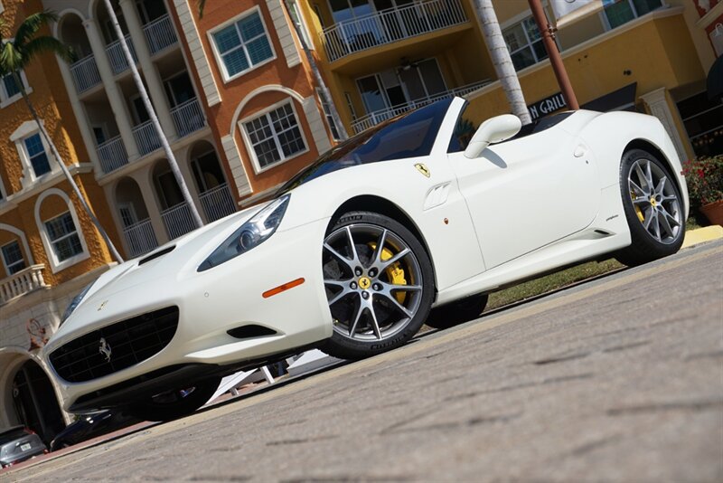 Used 2014 Ferrari California RWD image 64