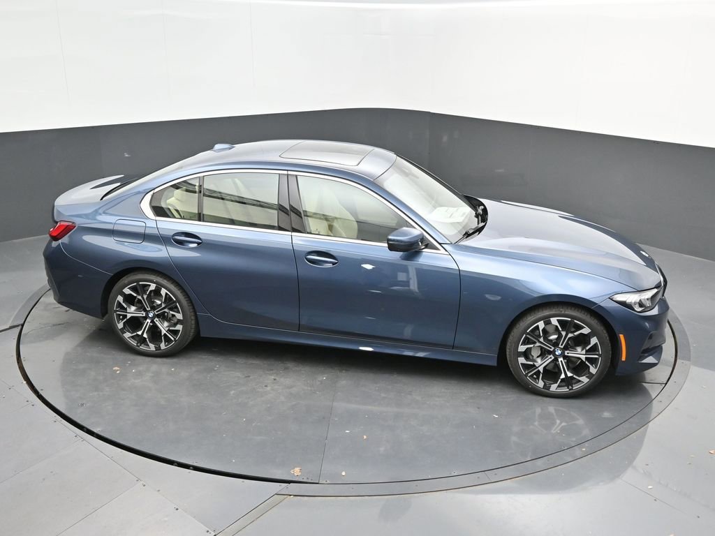 Certified 2025 BMW 330i Sedan w/ Premium Package image 37