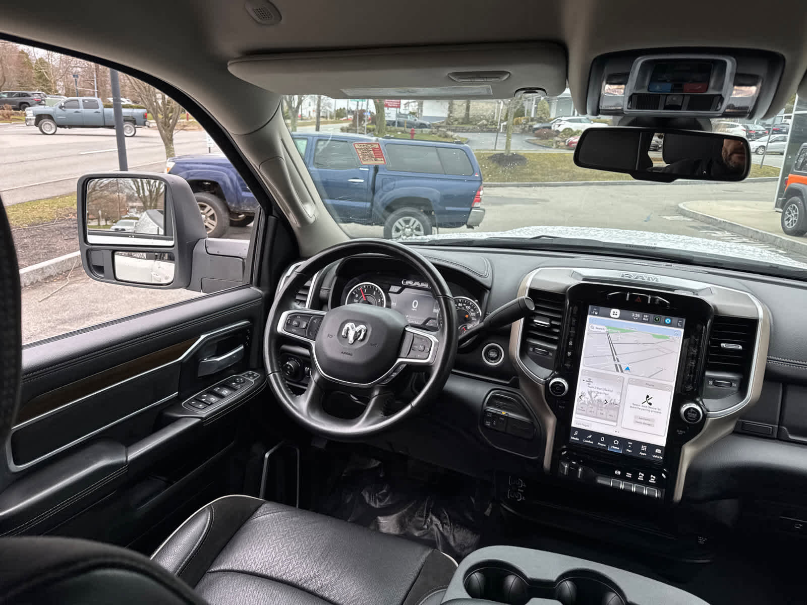 Used 2024 RAM 2500 Laramie image 30