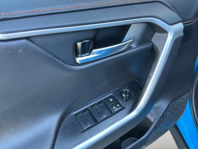Used 2020 Toyota RAV4 Adventure AWD/4WD image 10