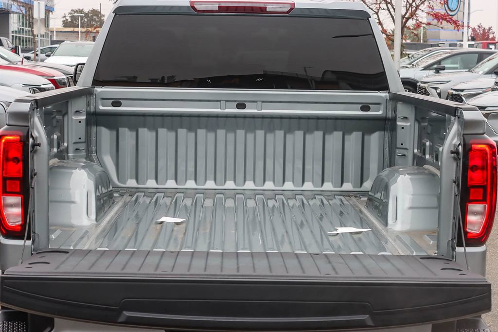 Used 2025 GMC Sierra 1500 Elevation image 54