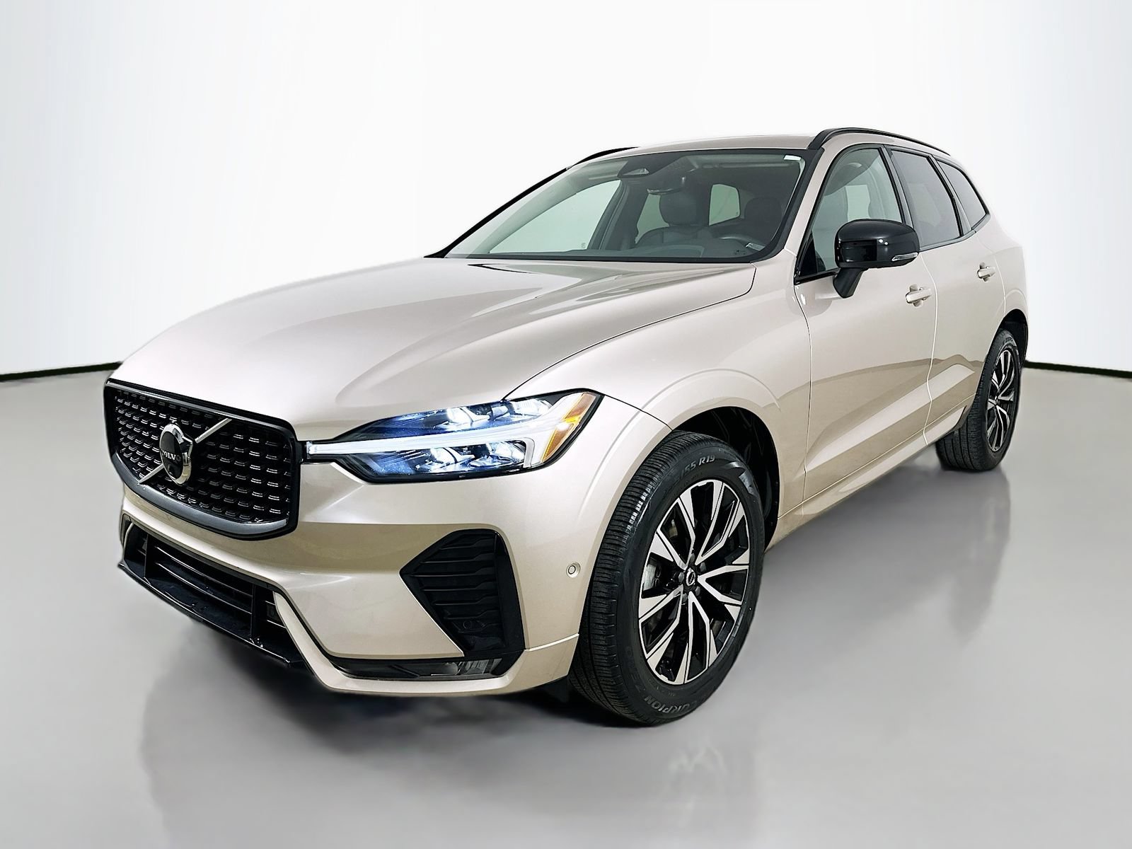 Used 2024 Volvo XC60 B5 Plus w/ Protection Package Premier AWD/4WD image 1