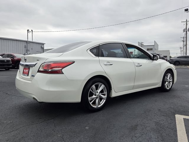 Used 2014 Nissan Altima 2.5 SL w/ Moonroof Package FWD image 5