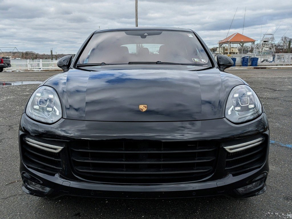 Used 2016 Porsche Cayenne GTS image 2