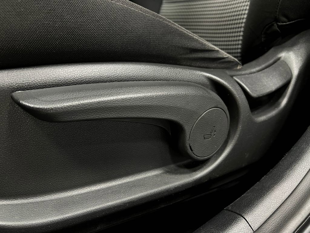 Used 2018 Hyundai Kona SEL FWD image 15