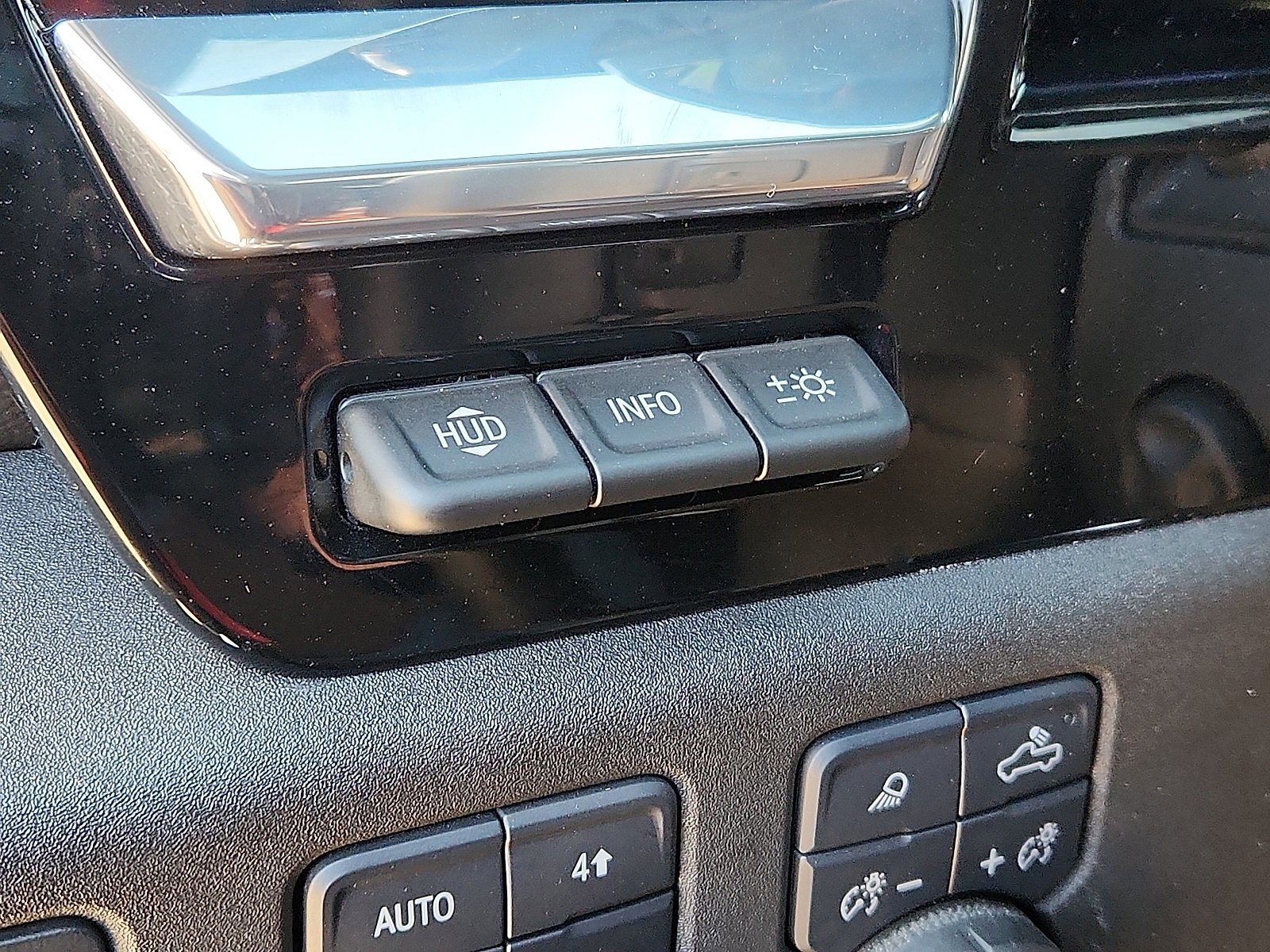 Used 2024 Chevrolet Silverado 1500 High Country w/ High Country Premium Package image 14