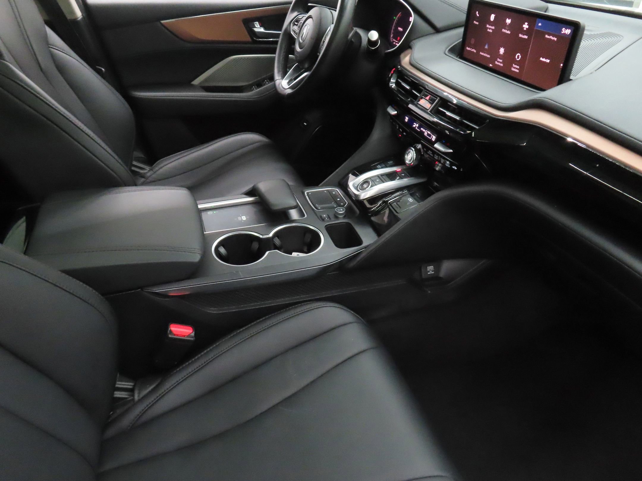 Used 2022 Acura MDX SH-AWD image 25