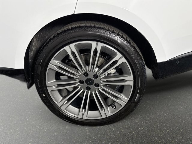 New 2026 Land Rover Range Rover SE image 33